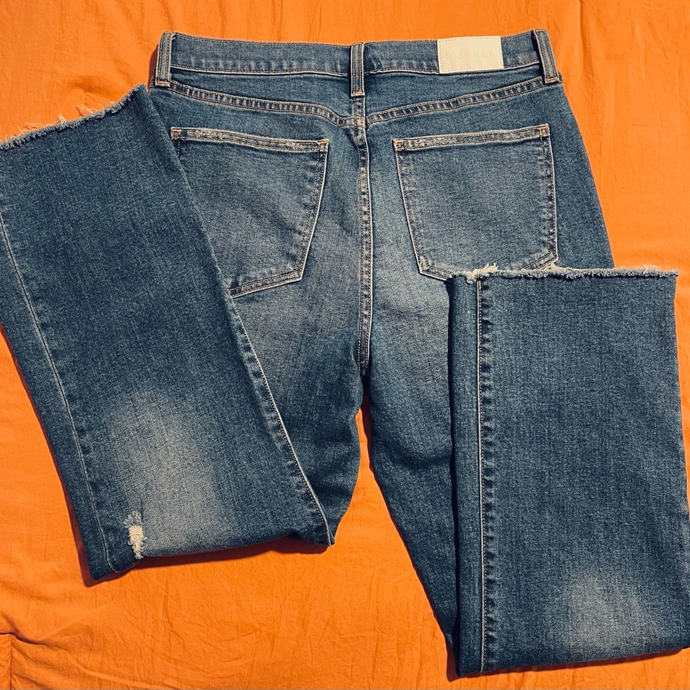 Pistola cropped jeans with medium wash.
